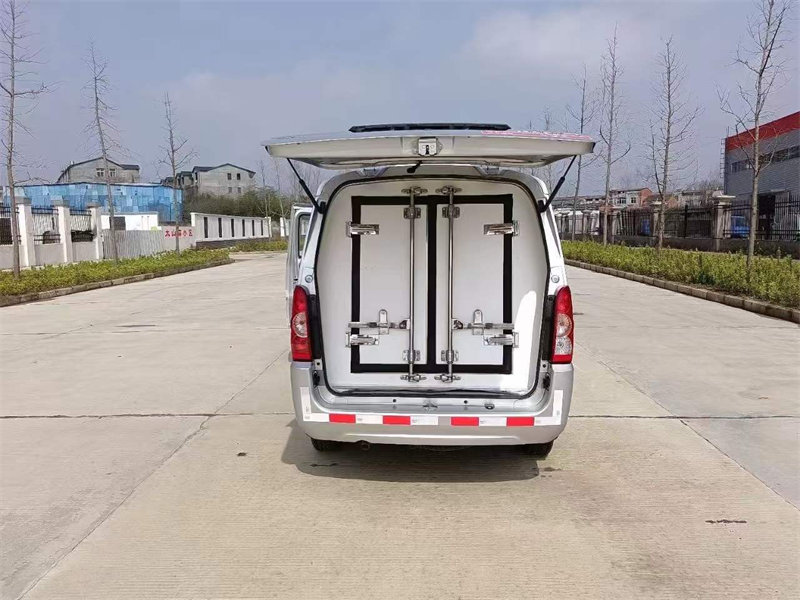 五菱汽油面包冷藏車