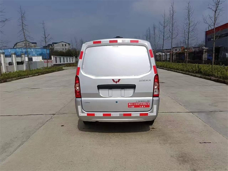 五菱汽油面包冷藏車