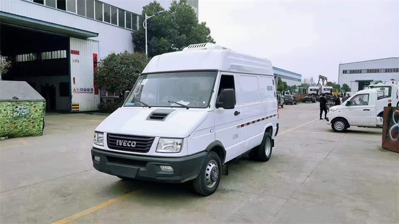 國六依維柯短軸冷藏車
