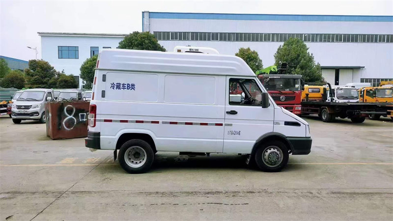國六依維柯短軸冷藏車