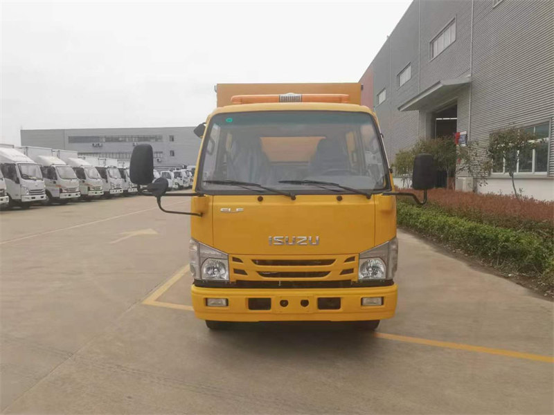 五十鈴雙排救險(xiǎn)車