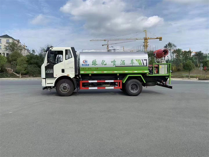 15方國(guó)六解放J6L灑水車