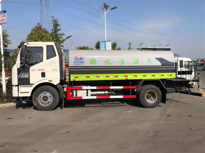 15方國(guó)六解放J6L灑水車