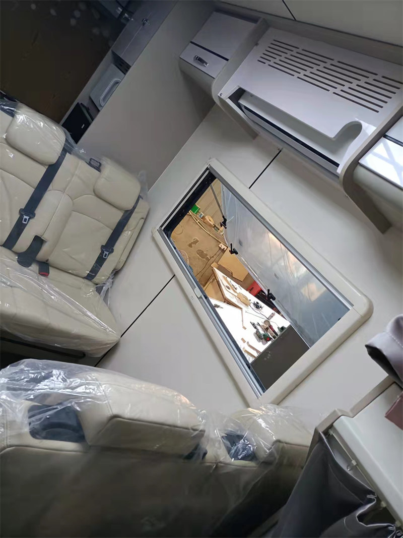 依維柯2056四驅(qū)硬派越野房車傲旅雅舒特房車