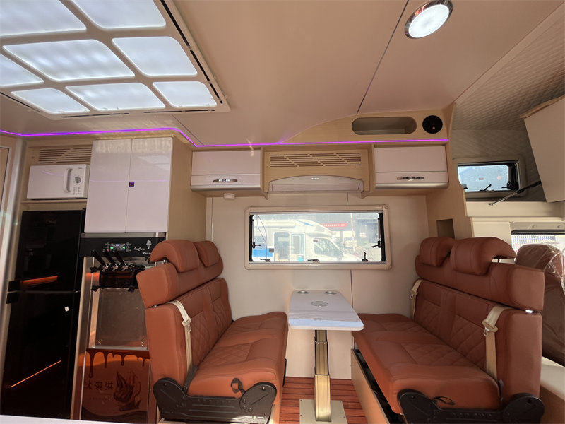躍進H500冰淇淋房車傲旅雅舒特房車