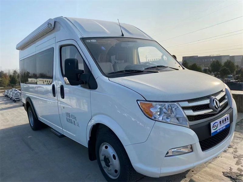 東風(fēng)御風(fēng)長軸高頂B型房車傲旅雅舒特房車