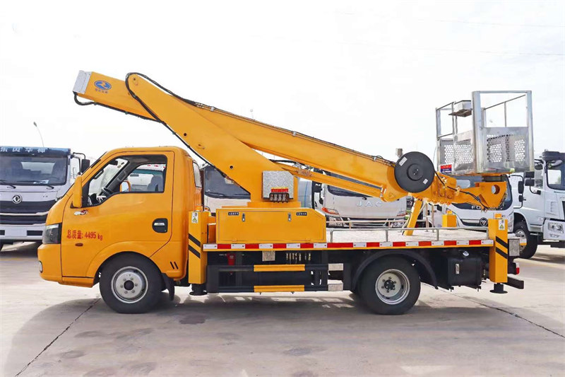 東風(fēng)途逸16米藍牌伸縮臂高空作業(yè)車