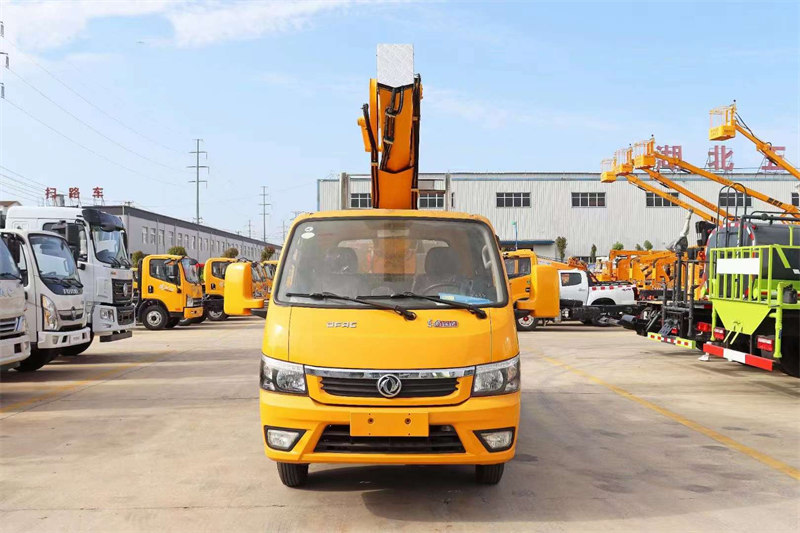 東風(fēng)途逸16米藍牌伸縮臂高空作業(yè)車