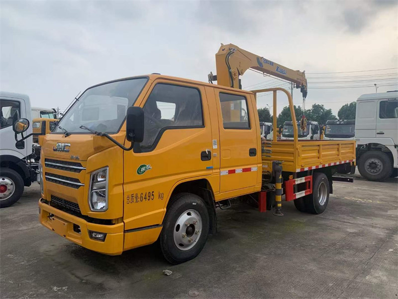江鈴徐工3.2噸雙排座黃牌隨車吊
