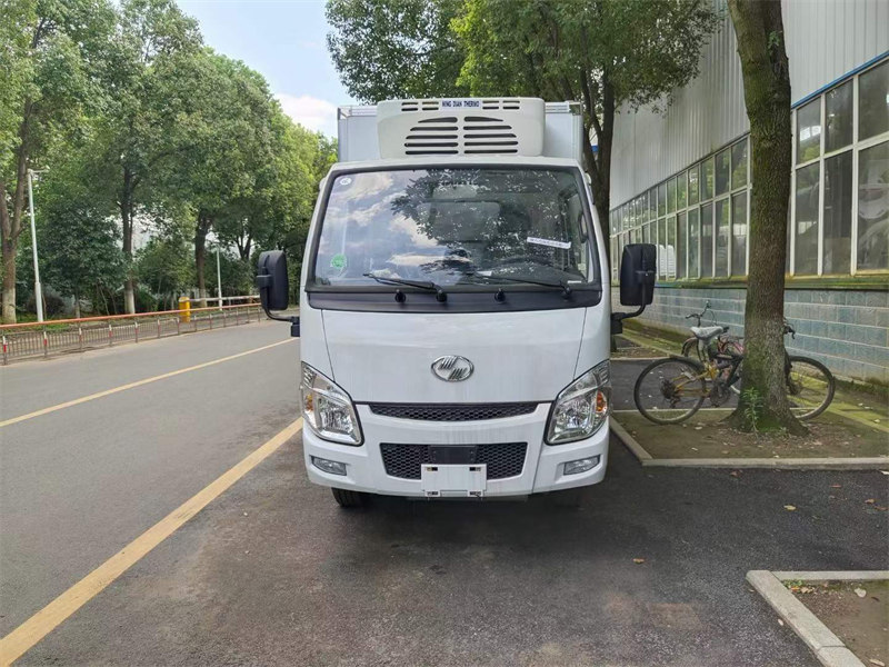躍進(jìn)汽油醫(yī)療廢物轉(zhuǎn)運(yùn)車