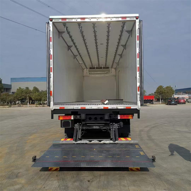 東風(fēng)天龍KL前四后八冷藏車