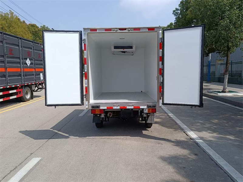 五菱宏光廂式冷藏車(chē)