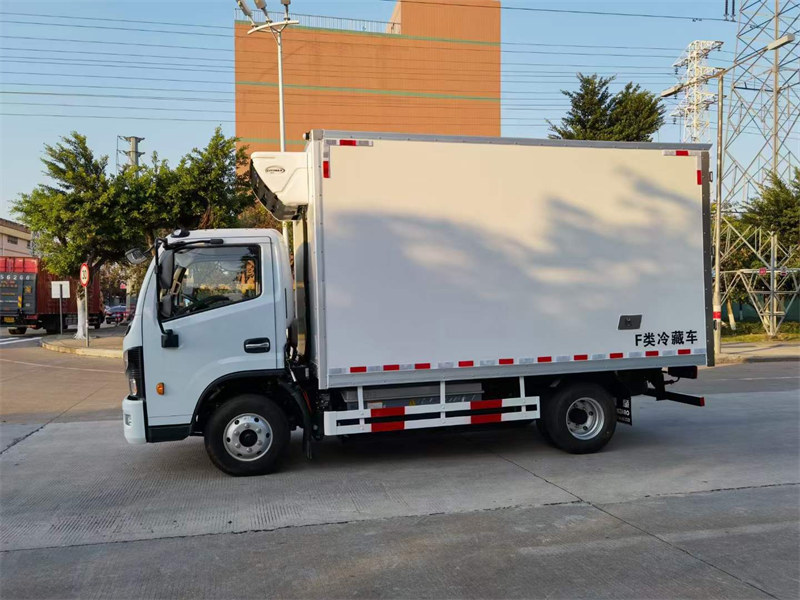 東風(fēng)新能源4.2米冷藏車