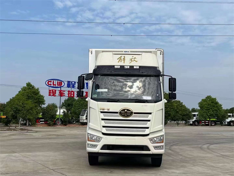 國(guó)六解放J6L冷藏車尊享版帶液緩