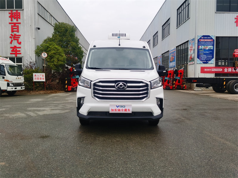 上汽大通V90柴油面包冷藏車