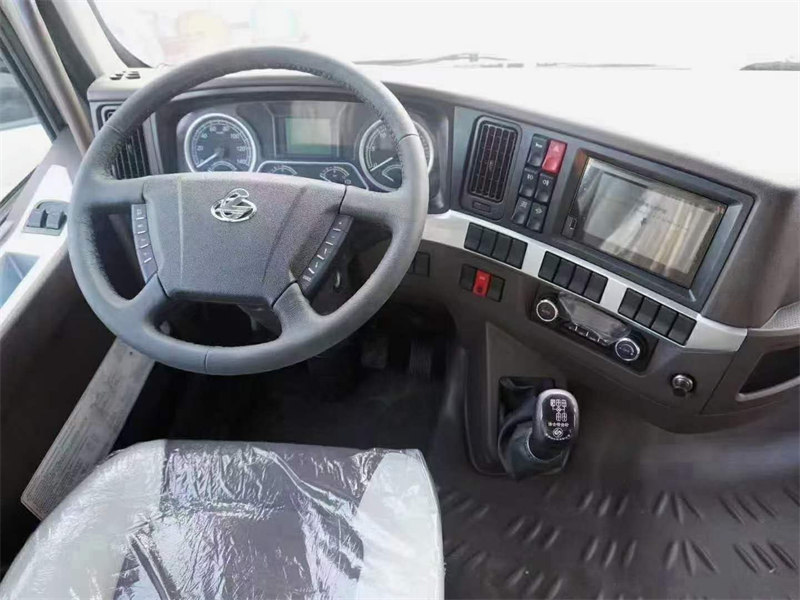 柳汽乘龍H5冷藏車