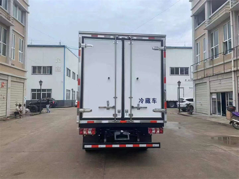 JAC帥鈴國六雙排冷藏車