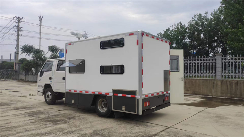江鈴順達(dá)自由移動小型核酸檢測車