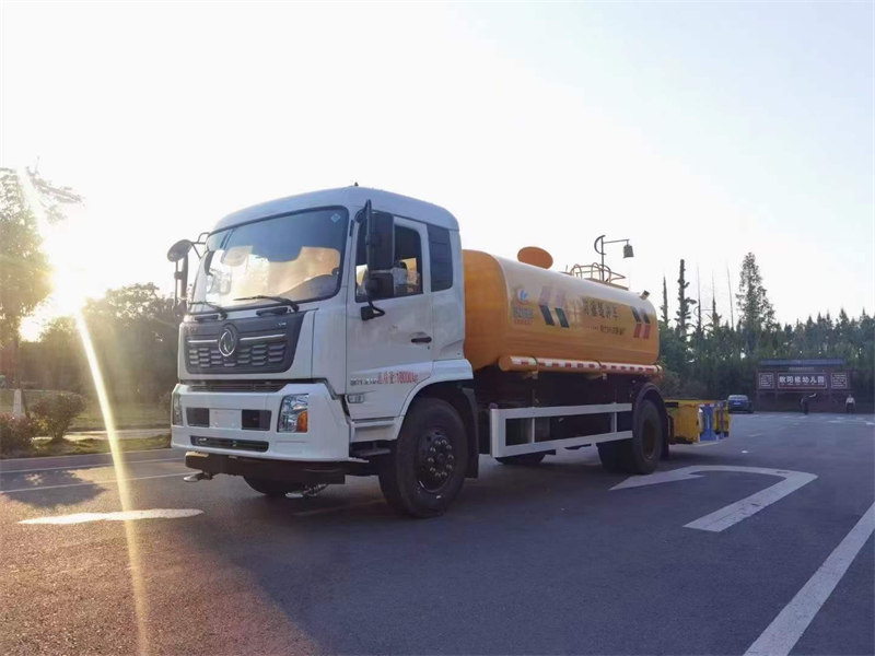 灑水防撞緩沖車哪里有