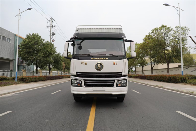 陜汽翼6小三軸畜禽車