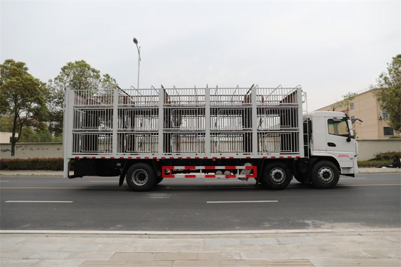 陜汽翼6小三軸畜禽車