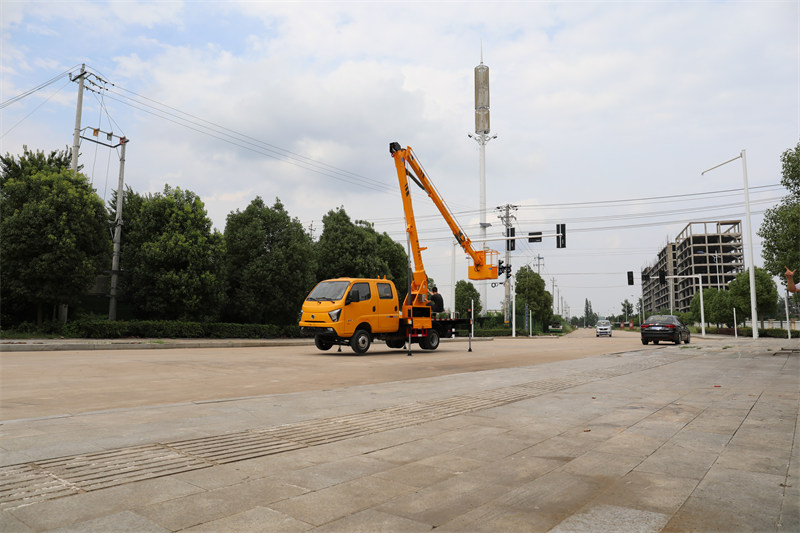 13米高空作業(yè)車多少錢