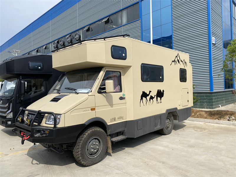 國六依維柯2045越野房車價格圖片