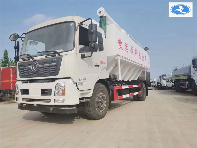 東風(fēng)天錦單橋飼料車現(xiàn)車一臺