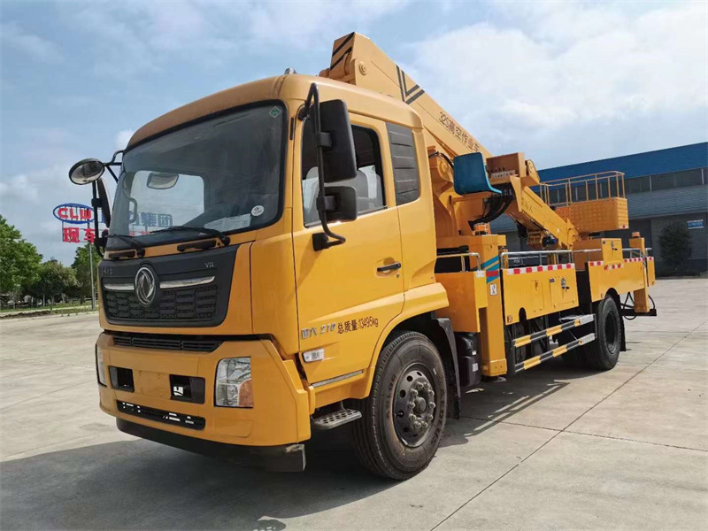 程力32米高空作業(yè)車平穩(wěn)順暢