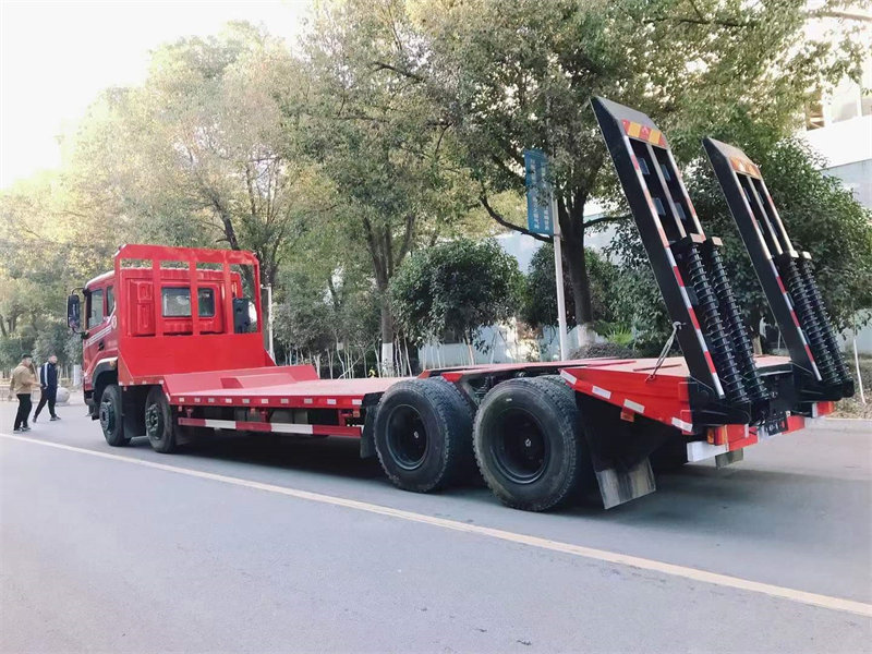 東風凹板運輸車性價高