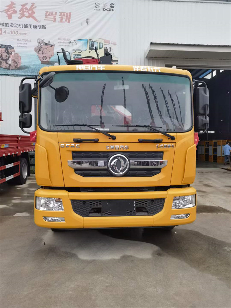 多利卡D9隨車吊驚爆價(jià)