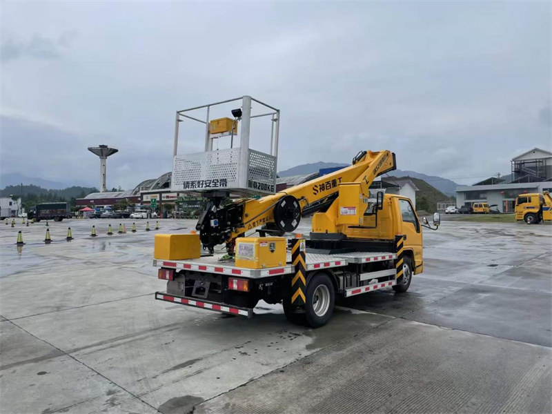 藍(lán)牌23米高空作業(yè)車全新上市