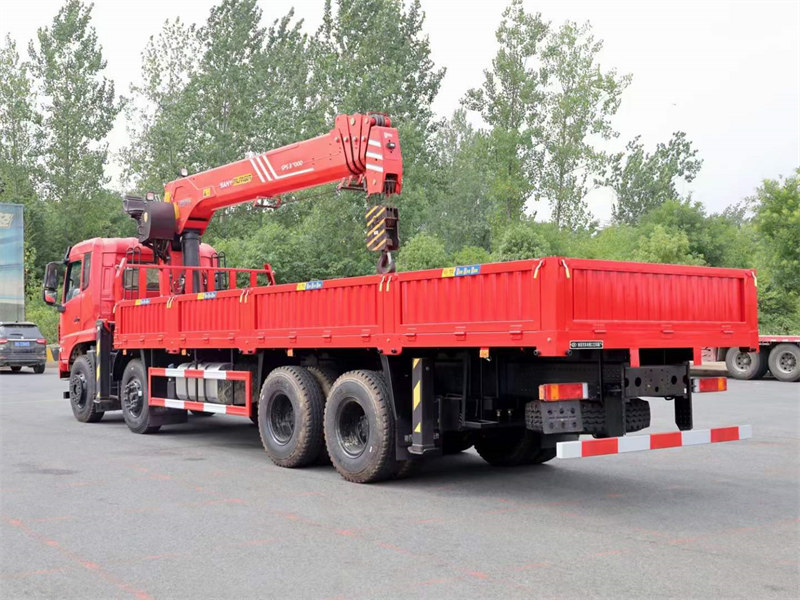 單排8噸隨車吊機(jī)動性好
