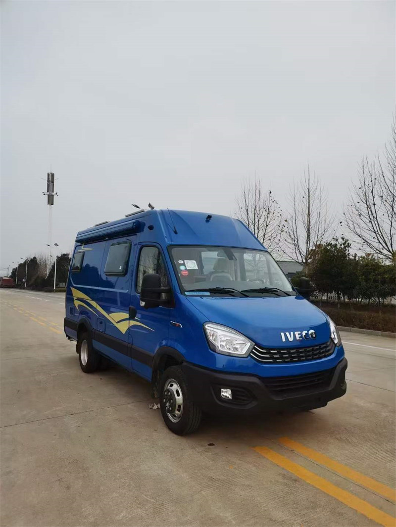 依維柯高頂自動擋房車性價高