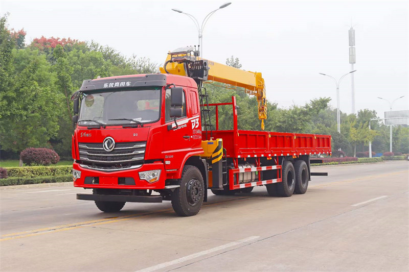 東風D3后雙橋隨車吊270馬力