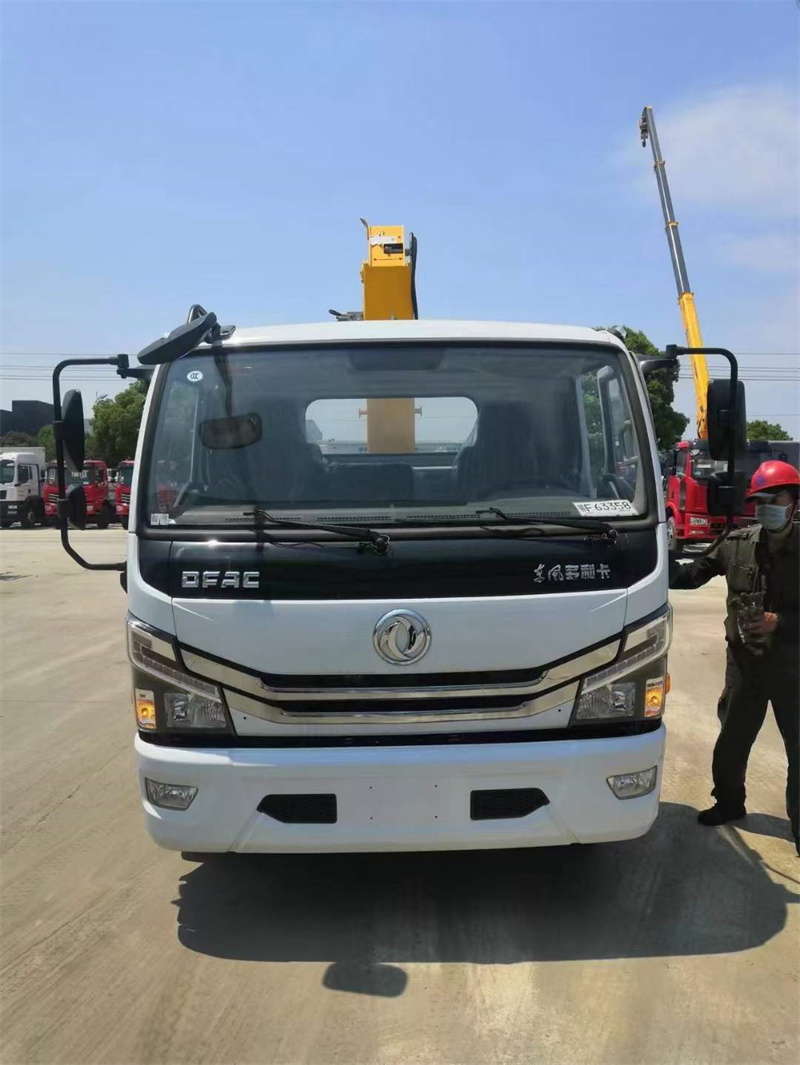 東風(fēng)多利卡徐工4噸隨車(chē)吊報(bào)價(jià)