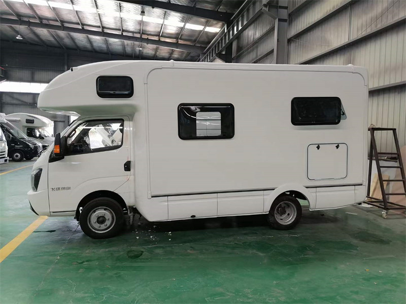 飛碟締途柴油版房車現(xiàn)車性價(jià)高