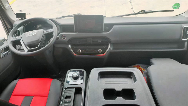 躍進(jìn)H500自動(dòng)擋房車頂配