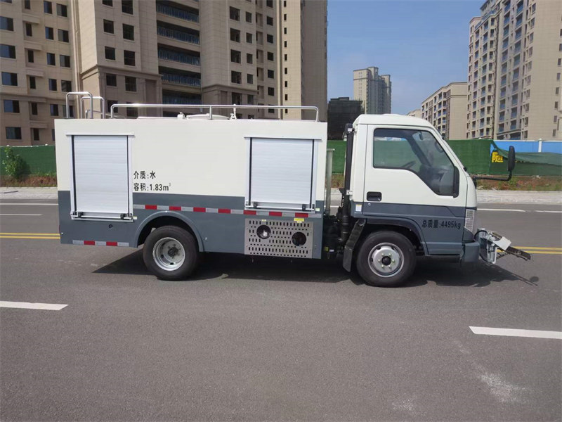 國六福田藍牌2噸清洗車報價