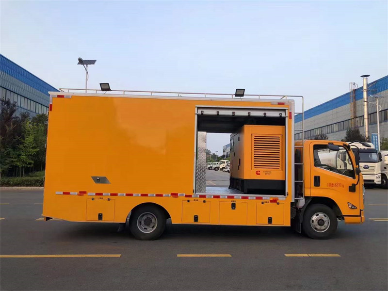 程力紫外光固化管道修復(fù)車新品推薦