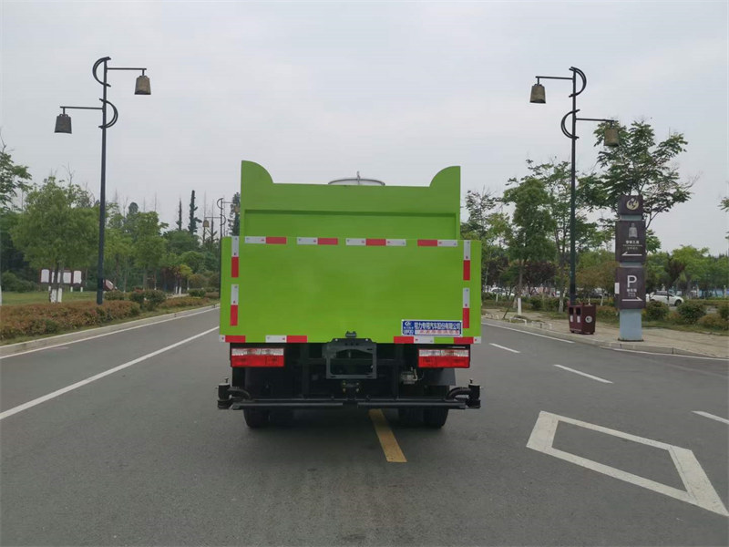 多利卡水泥漿灑布車(chē)免購(gòu)物稅