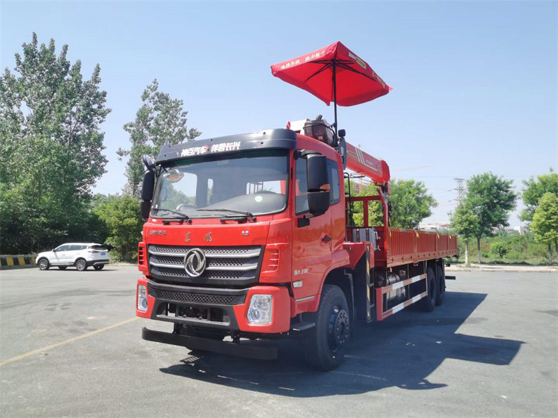 東風(fēng)三一12噸隨車吊直降三萬