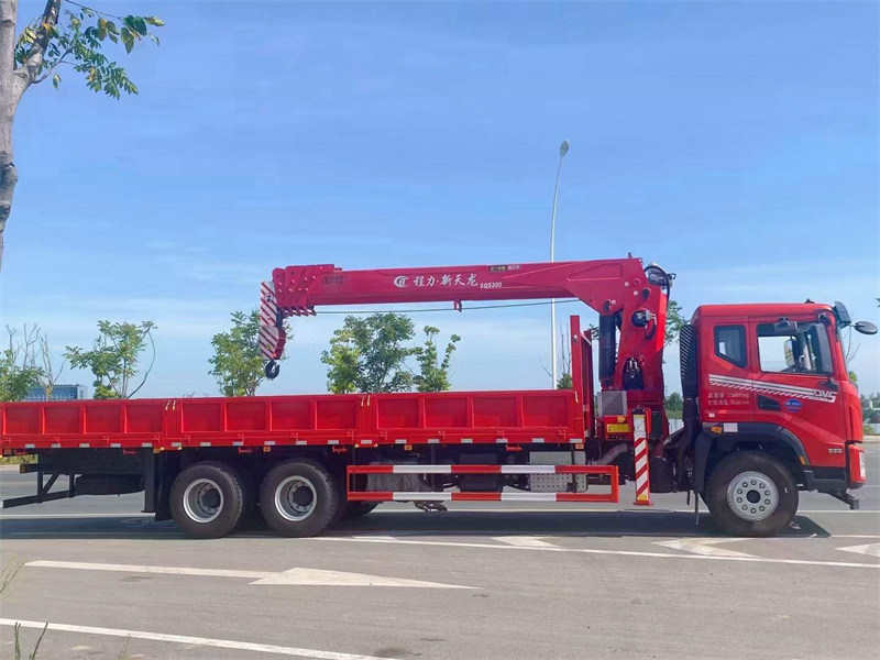 東風(fēng)12噸直臂隨車吊土豪車
