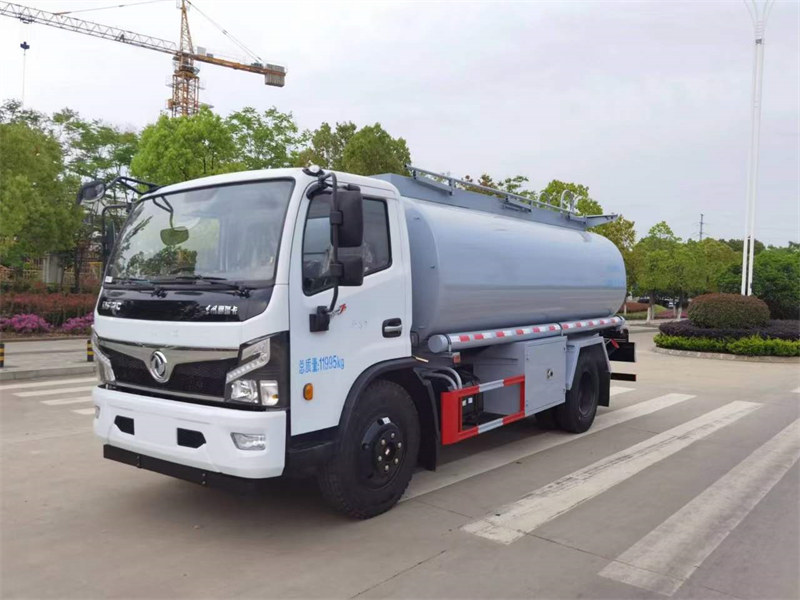 福?瑞卡12方供液?車火熱銷售