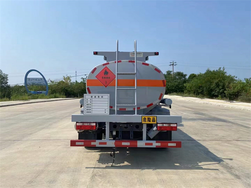 國六東風(fēng)油罐車廠家直銷
