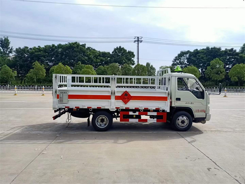 小卡之星3氣瓶運(yùn)輸車(chē)廠家直銷(xiāo)