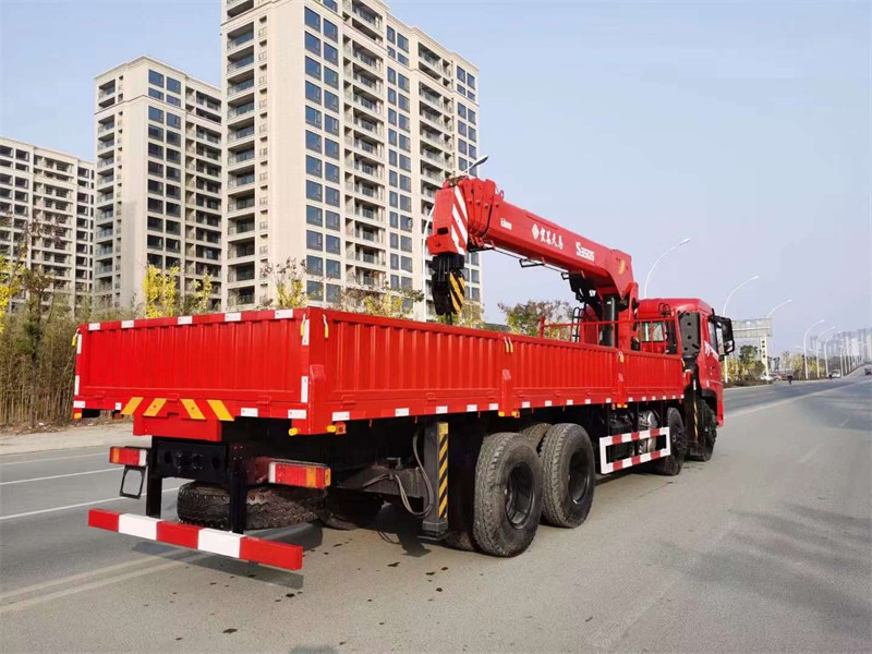 東風(fēng)D7國(guó)六前四后八隨車吊特價(jià)