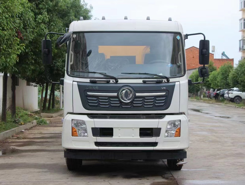 程力專汽防撞灑水車