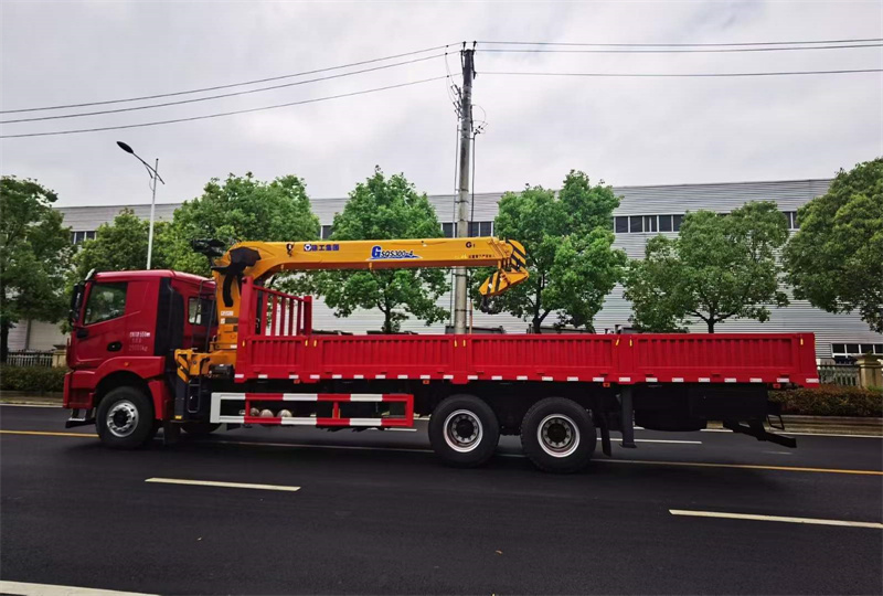 徐工漢風(fēng)一體化12G隨車吊270馬力