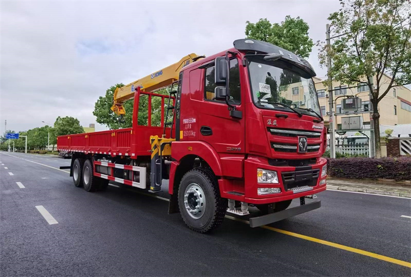 徐工漢風(fēng)一體化12G隨車吊270馬力